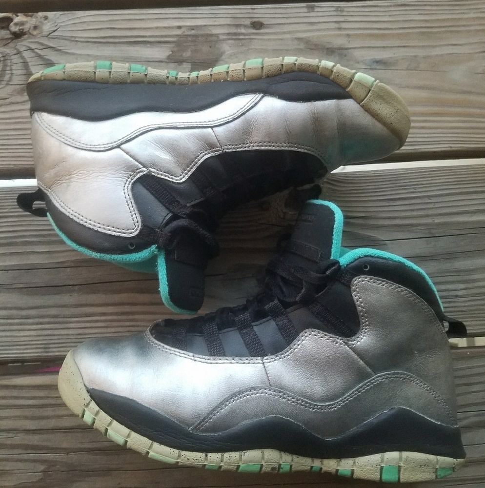 💥RETRO 10 "LADY OF LIBERTY" JORDANS💥